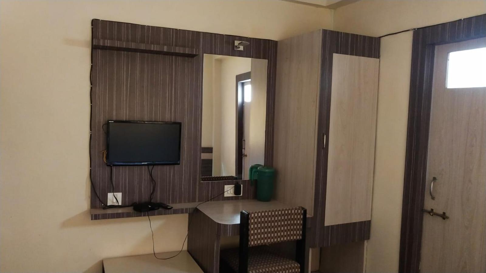Hotel Vaishali Nashik Zewnętrze zdjęcie